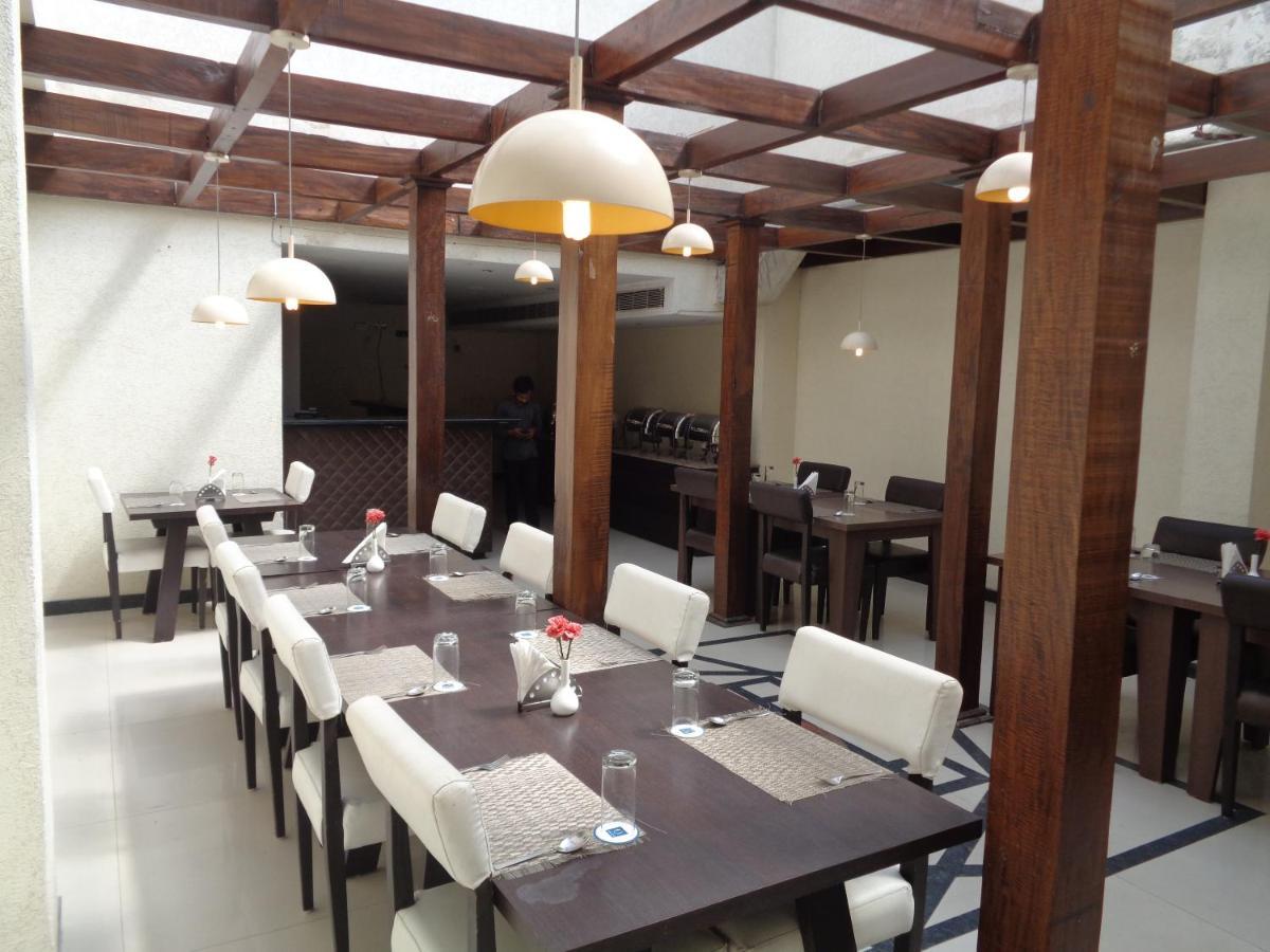 Orbit Hotel - Bagdogra Exterior foto